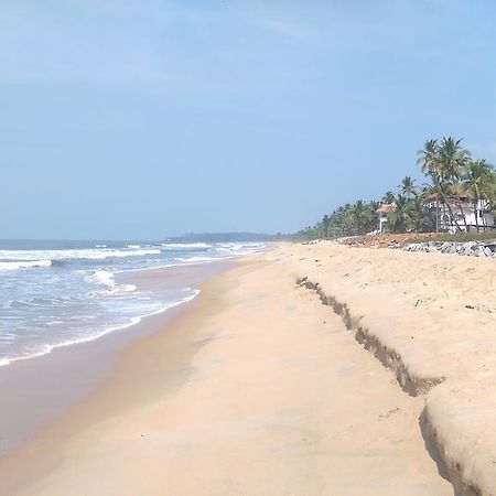 Sun N Tan Beach Home Stay 坎努尔 外观 照片