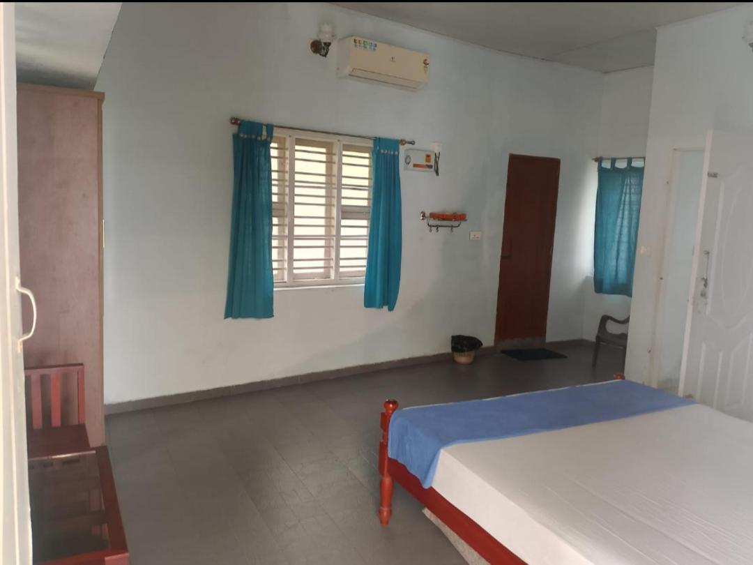 Sun N Tan Beach Home Stay 坎努尔 外观 照片